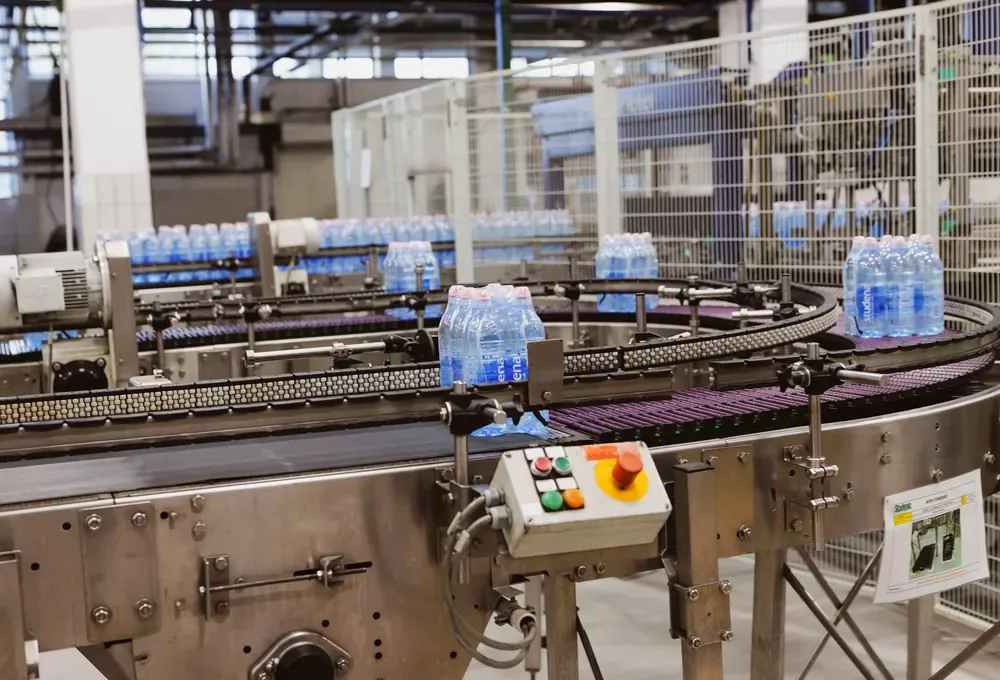 Production-line scene for conveying, automation & complete lines